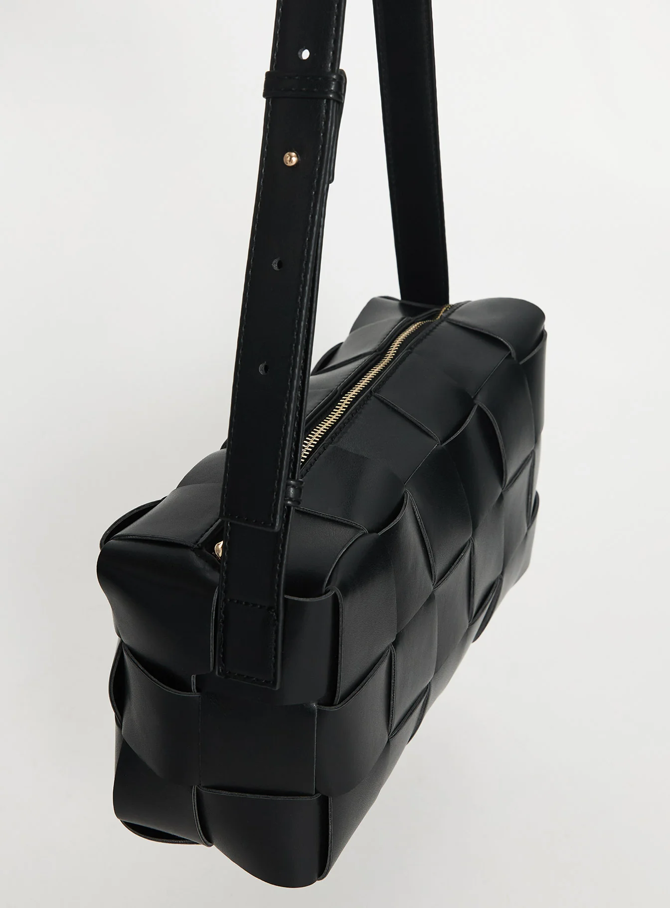 Declynn Woven Shoulder Bag Black