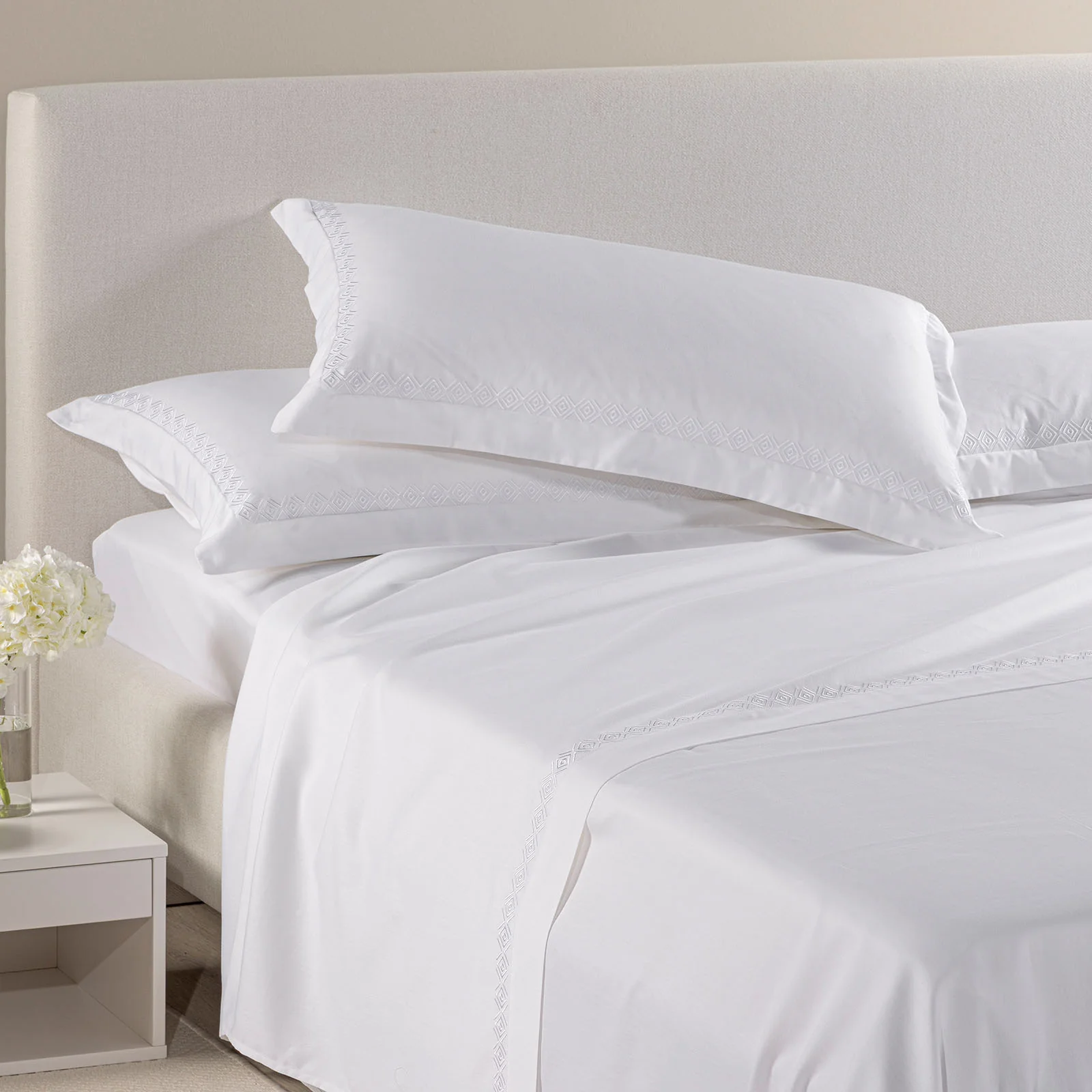 Completo Lenzuola In Raso Di Cotone Venezia Matrimoniale Bianco Dreaming