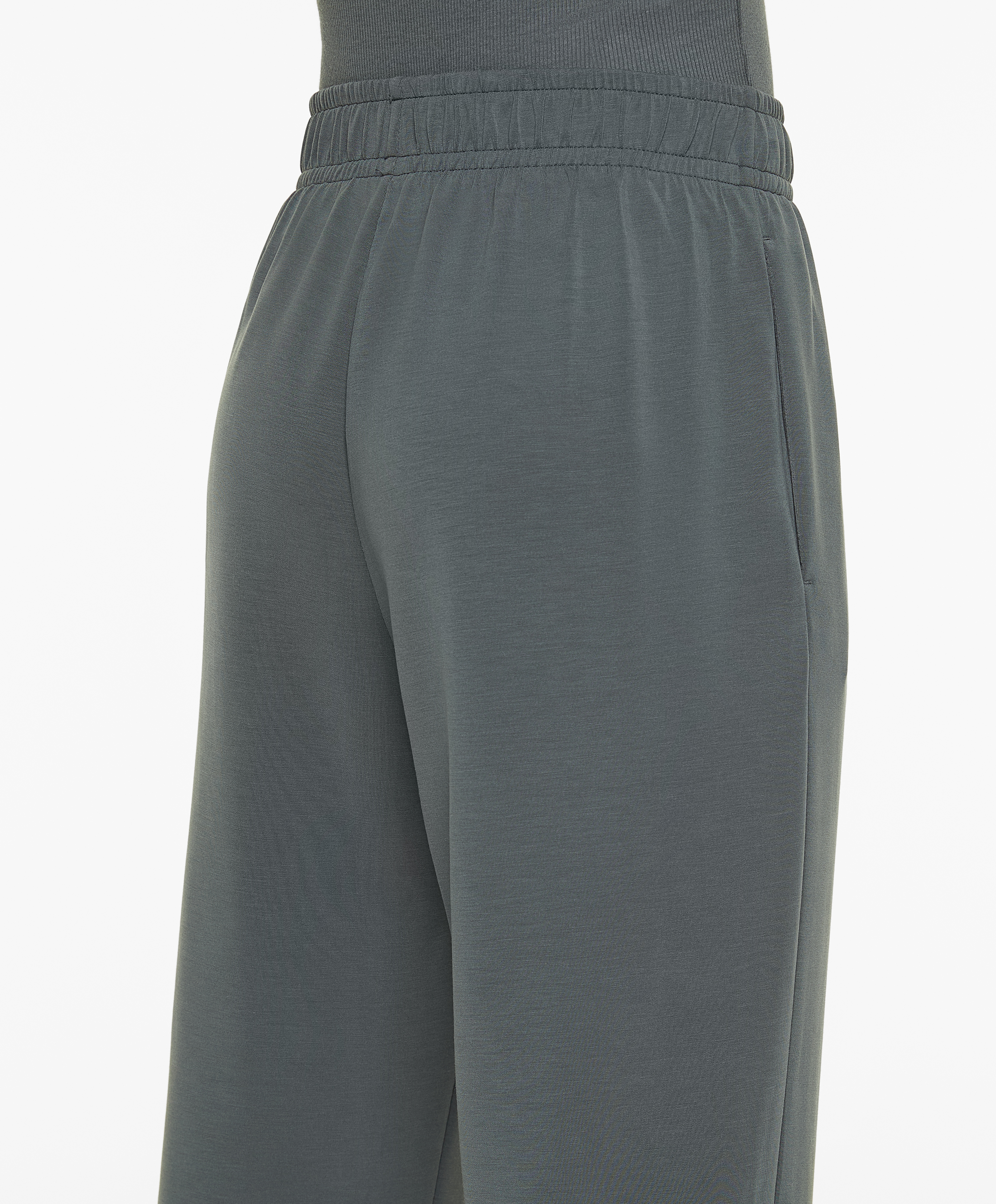 OYSHO Joggers with modal