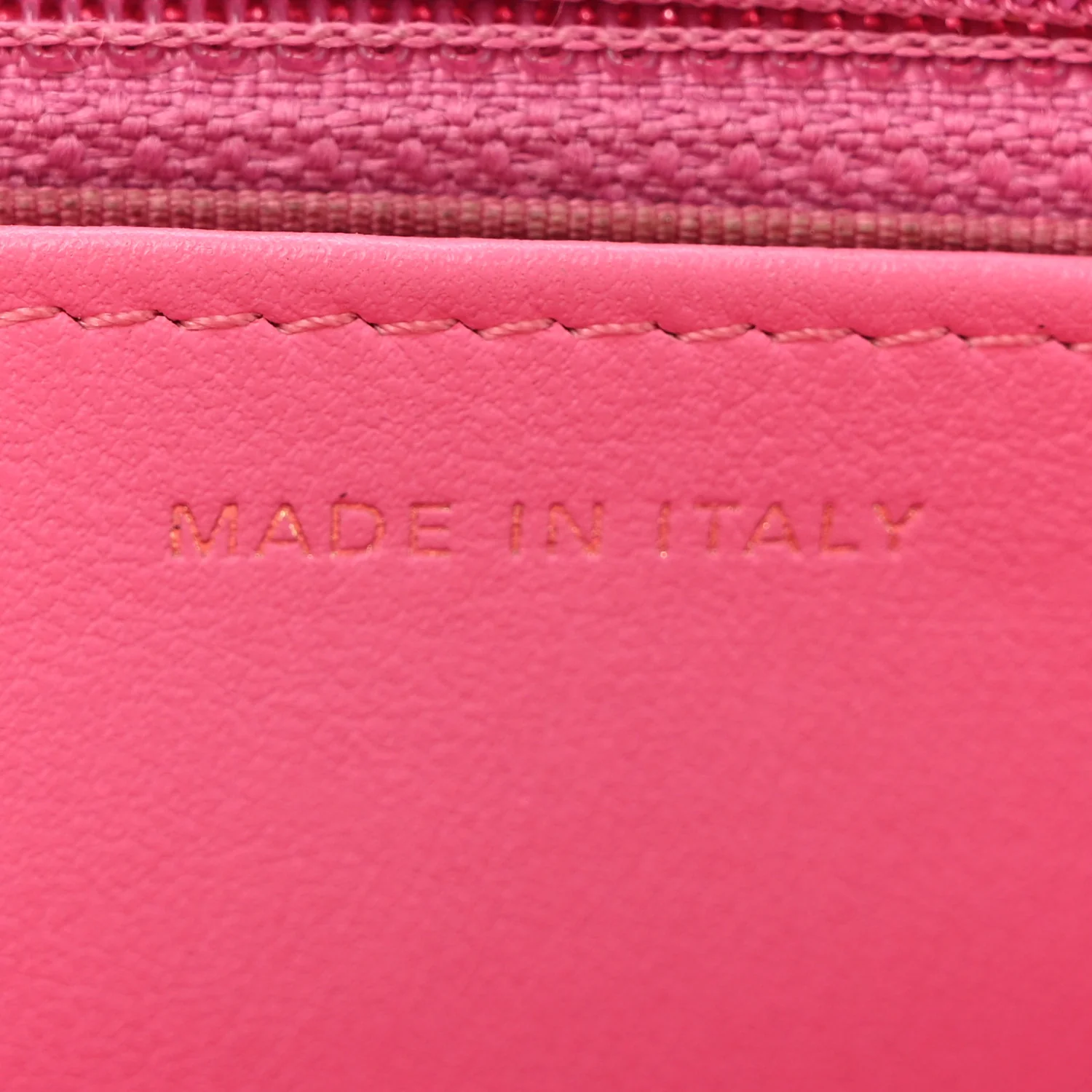 Caviar Quilted Wallet on Chain WOC Pink - Top Club