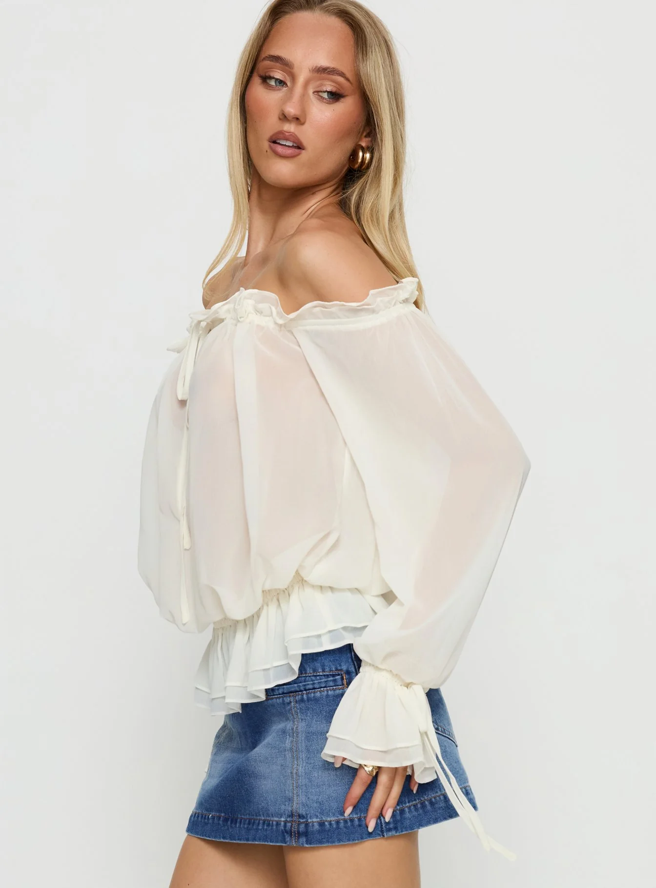 Madelina Frill Long Sleeve Top Cream