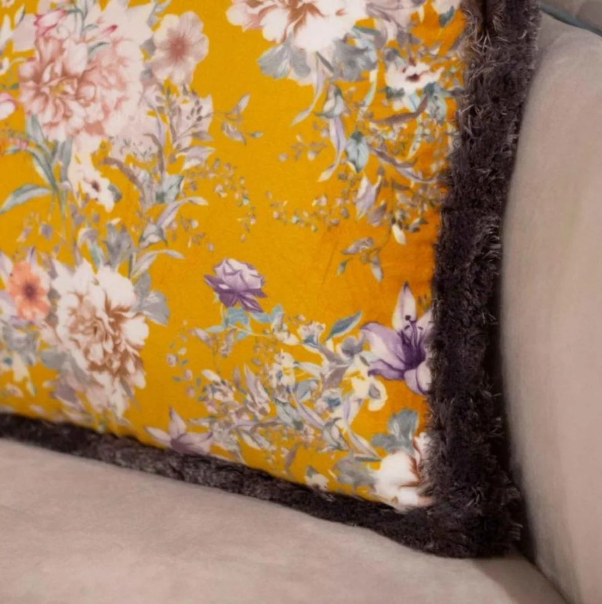 Luxury decorative cushion flowers design yellow / multicolored / gray 45 x 45 cm - printed velvet cushion with fringes - decorative accessories