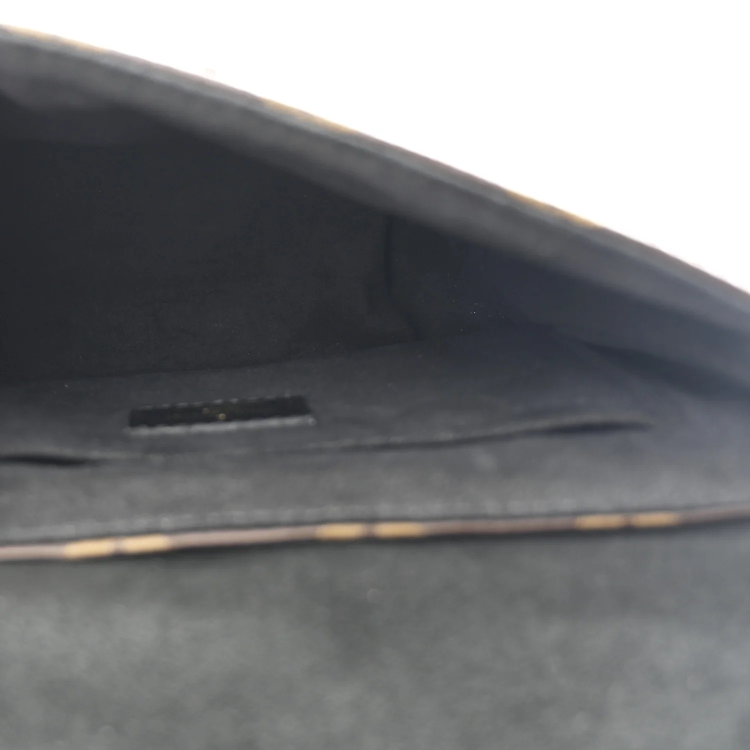 Monogram Locky BB Black - Top Club