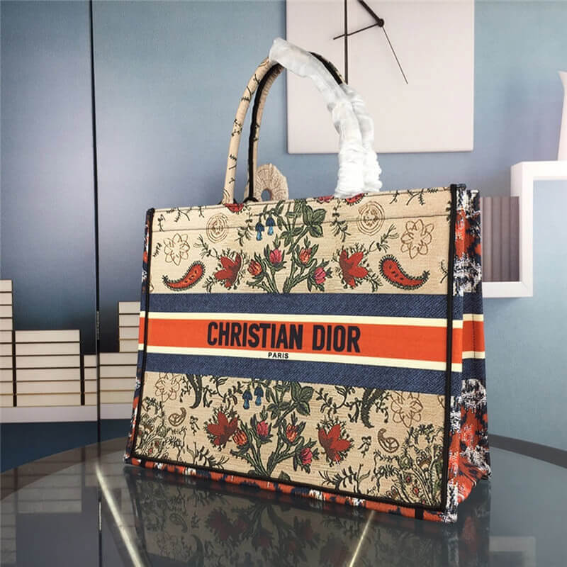 DIOR BOOK TOTE light bag - Top Club
