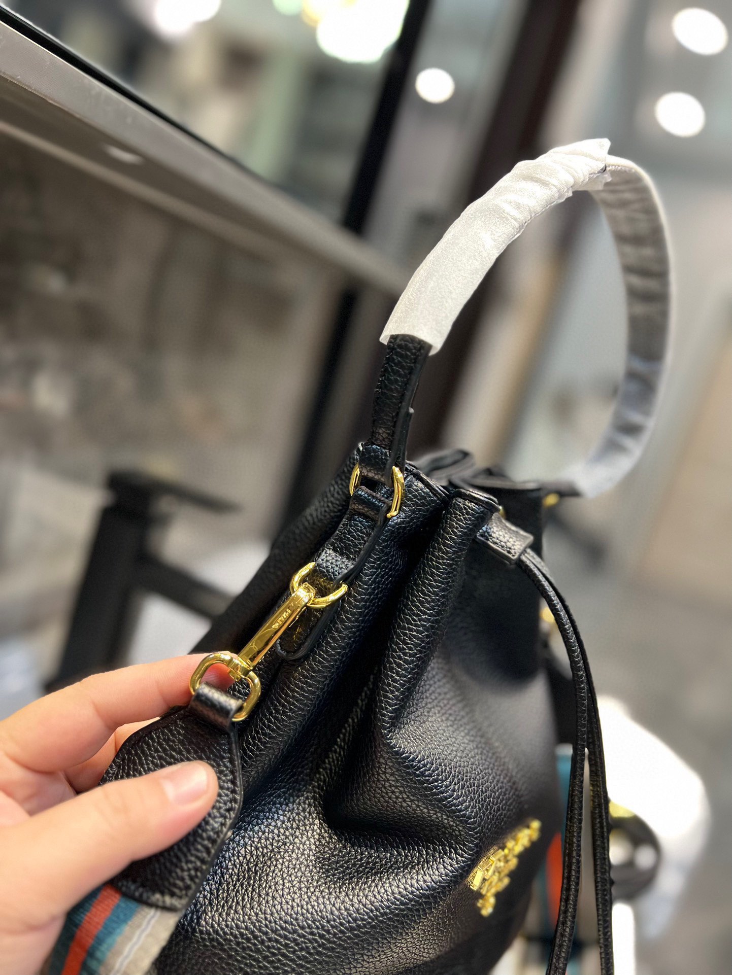 Pra new arrival bucket bag size : 25 * 21 cm - Top Club