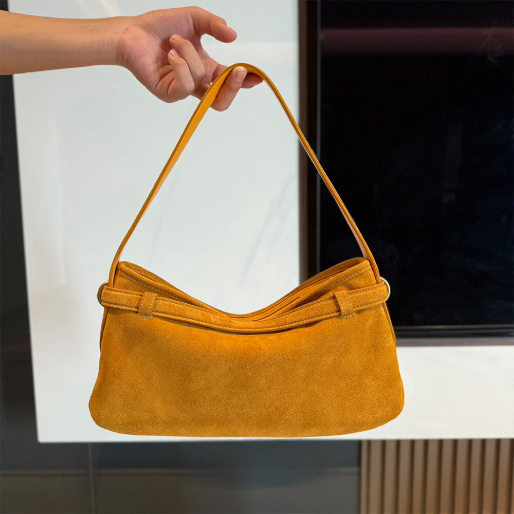 MIUMIU Regular Aventure suede bag(HIGH-END GRADE) - Top Club