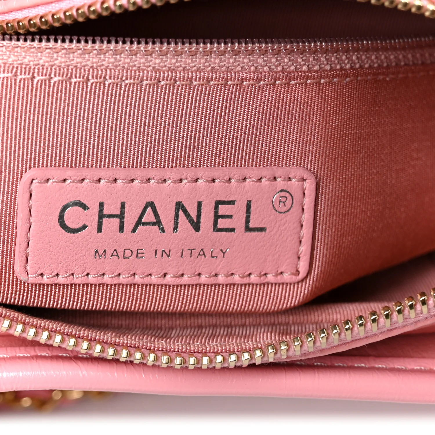 Aged Calfskin Quilted Small Gabrielle Hobo Pink - Top Club