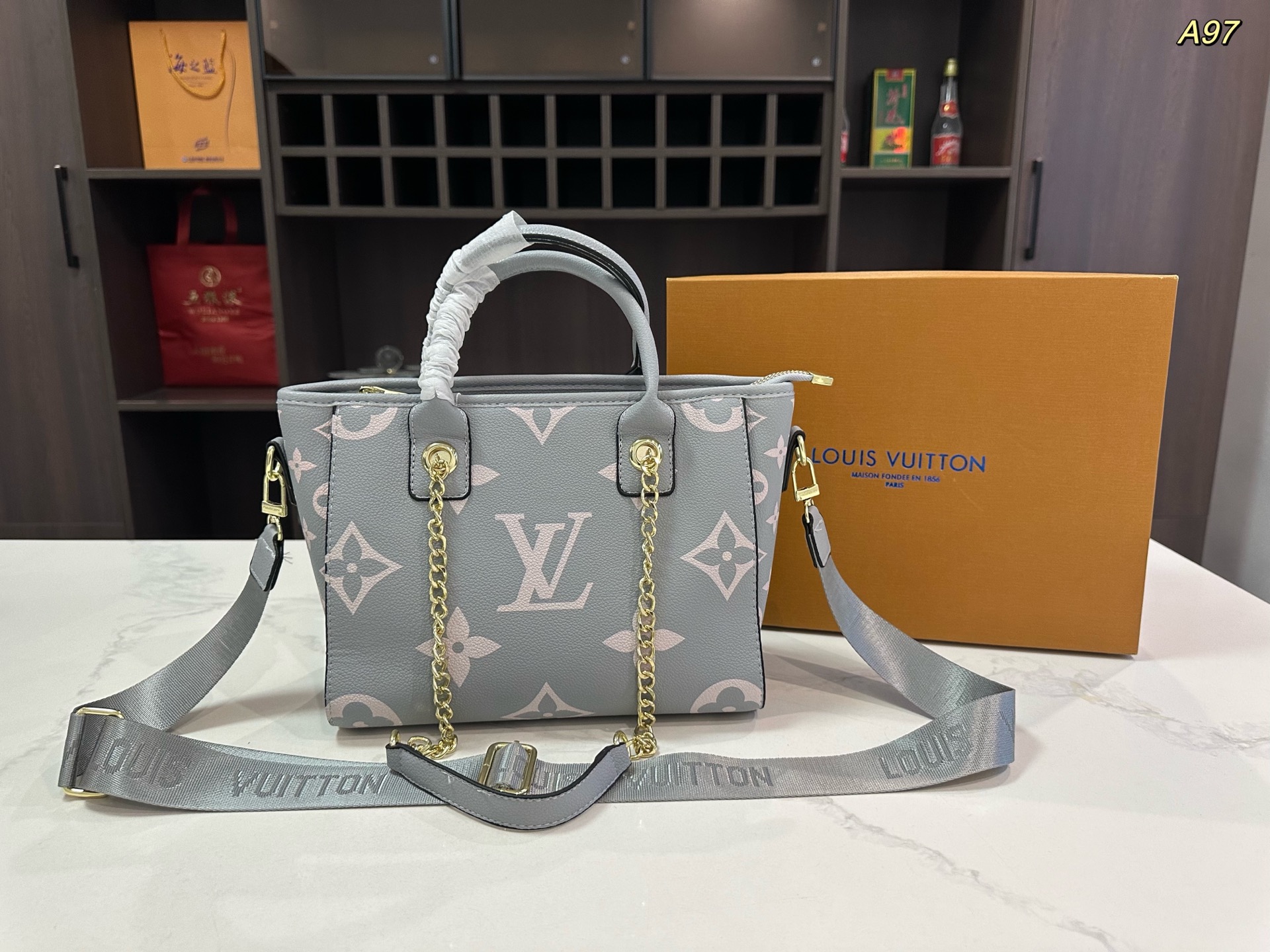 Louis new arrival tote bag size: 26*22cm cm - Top Club