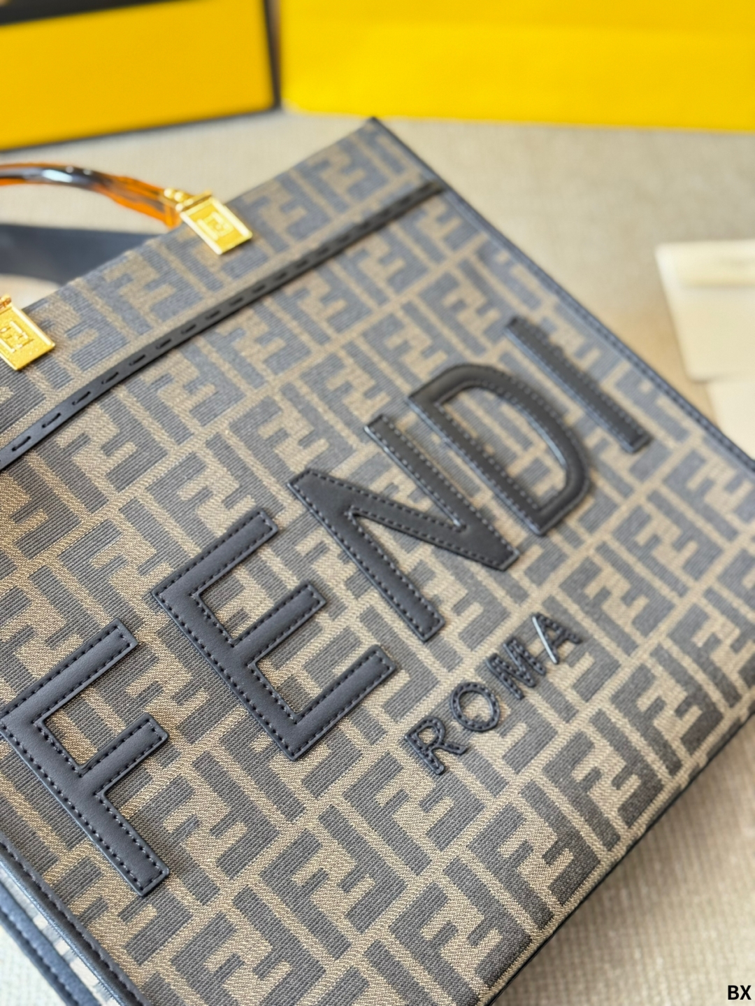 Fen new arrival peekabo tote bag size??35*30 cm - Top Club