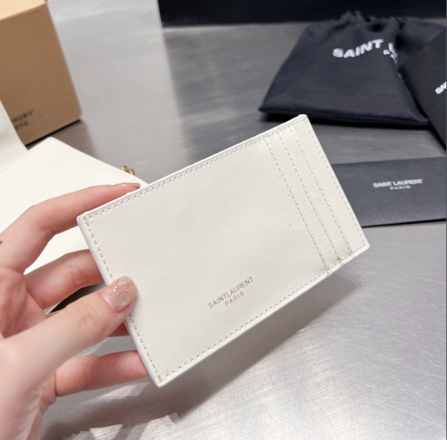 Y Uptown Leather Clutch  White - Top Club