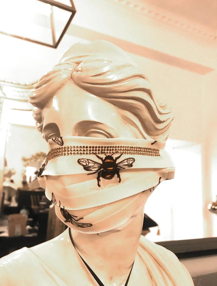 Bling Bling Mask Bees White - CP mask with gold glitter stones