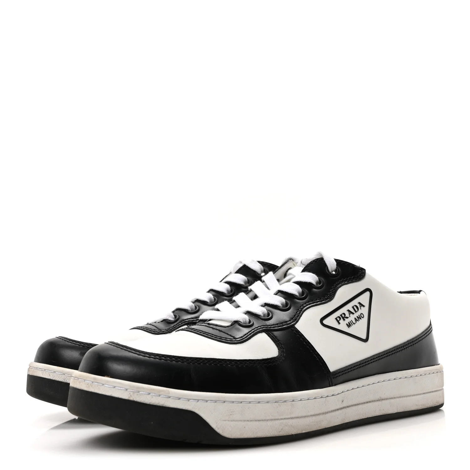 Spazzolato Rois Vitello Soft Triangle Logo Womens Low Top Sneakers 39 White Black - Top Club