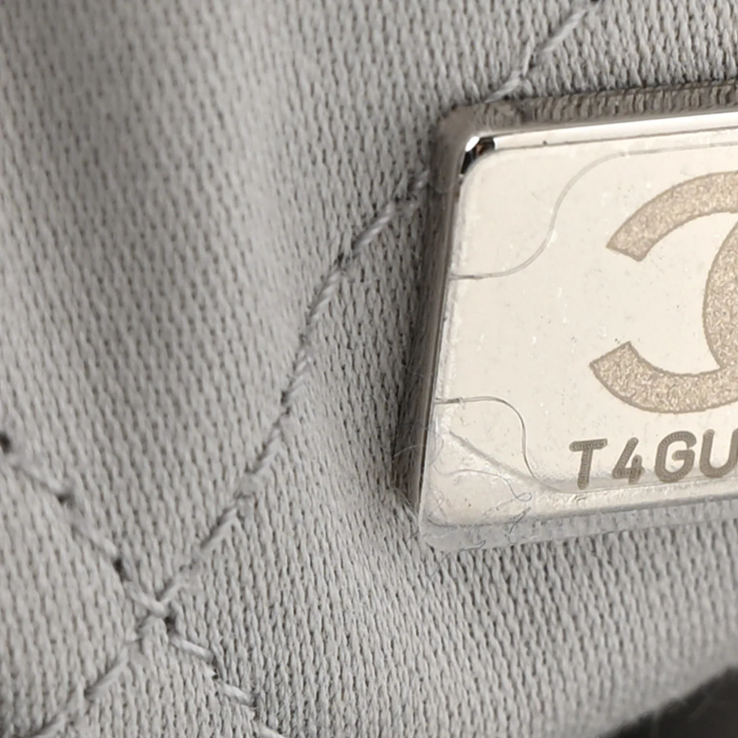 Metallic Calfskin Quilted Chanel 22 Silver - Top Club
