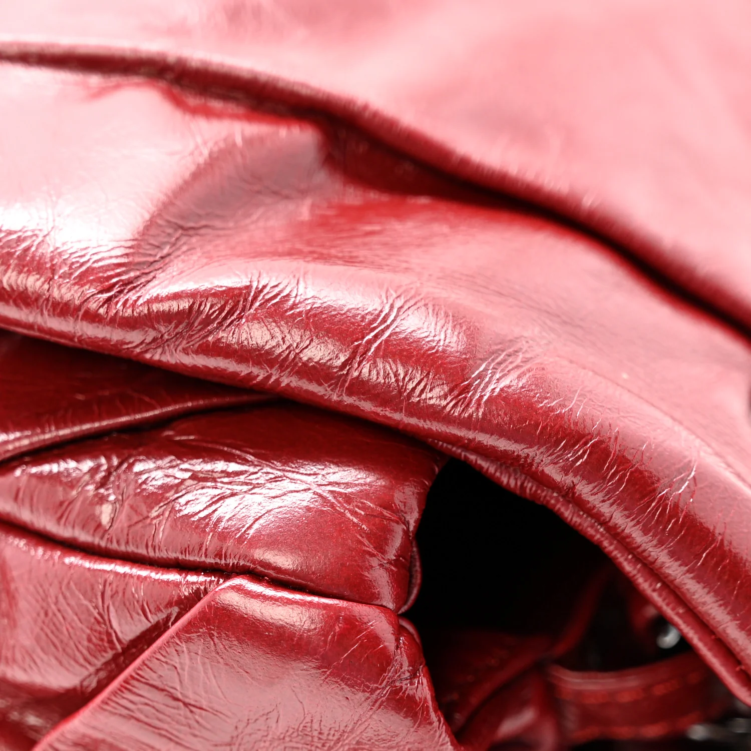 Glazed Calfskin Twisted Maxi Flap Red - Top Club