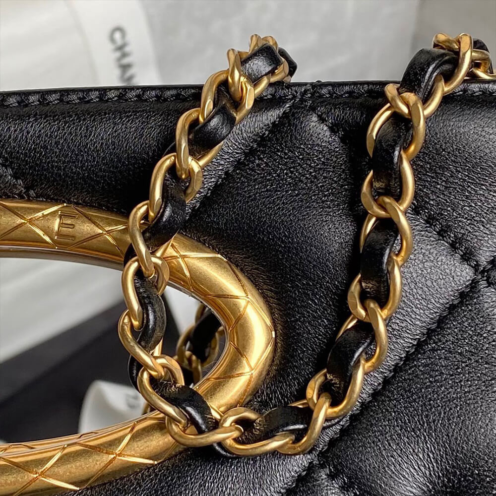 CHANEL Clutch - Top Club