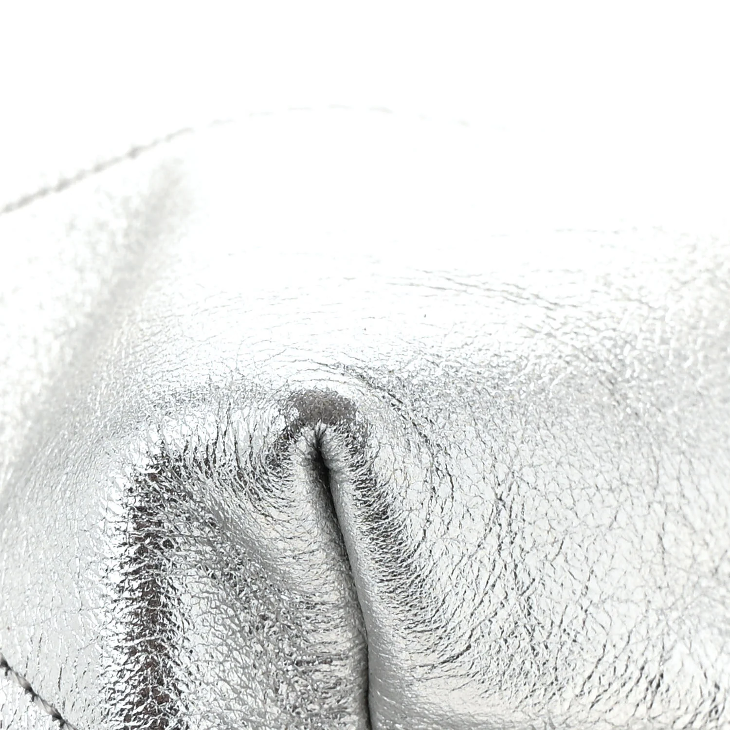 Metallic Calfskin Quilted Chanel 22 Silver - Top Club
