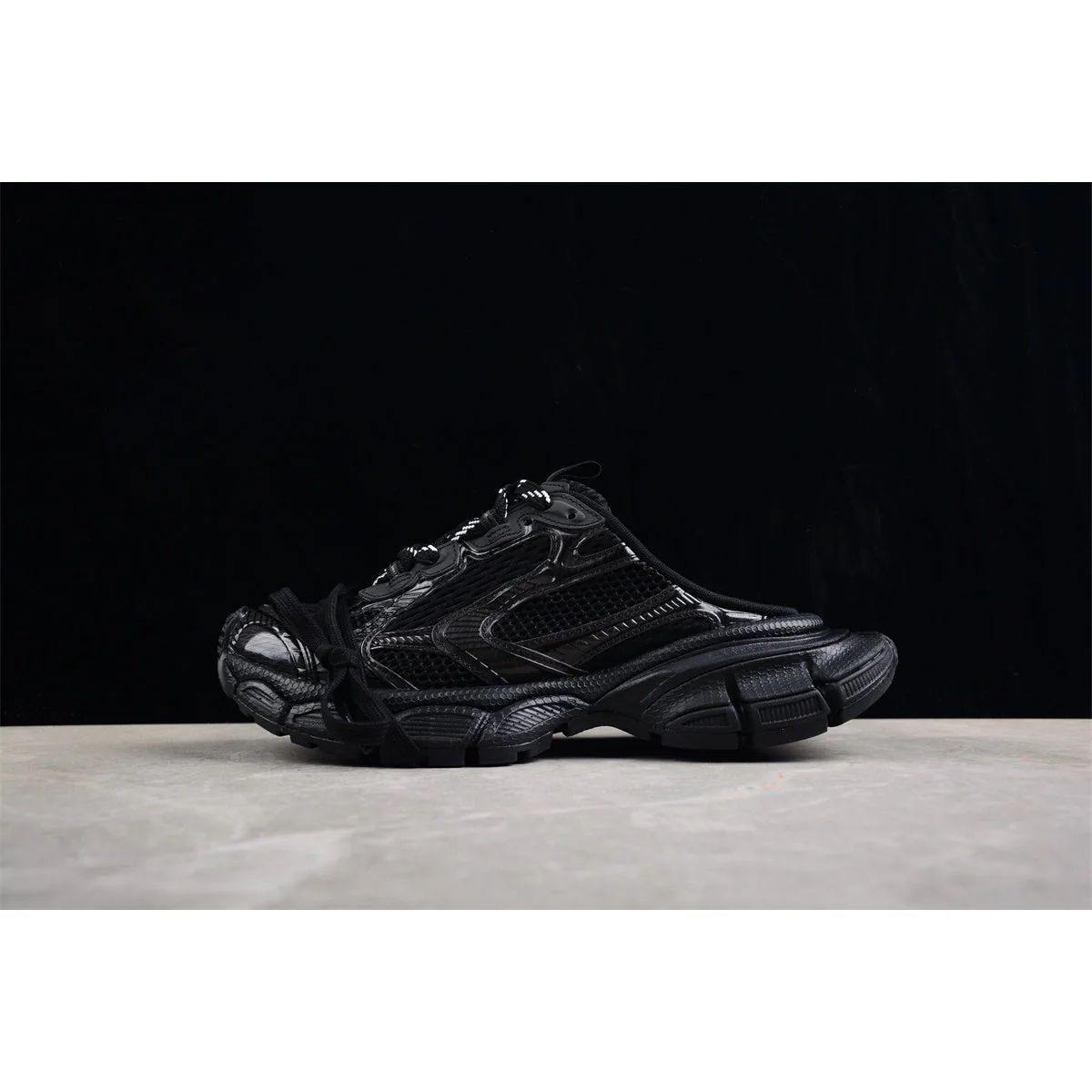 BALENCIAGA 3XL MULE x ALL BLACK - Sneaker Replica Workshop