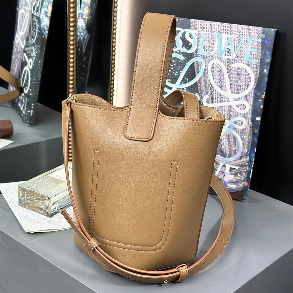 LOEWE Mini Pebble bucket in smooth calfskin(high-end grade) - Top Club