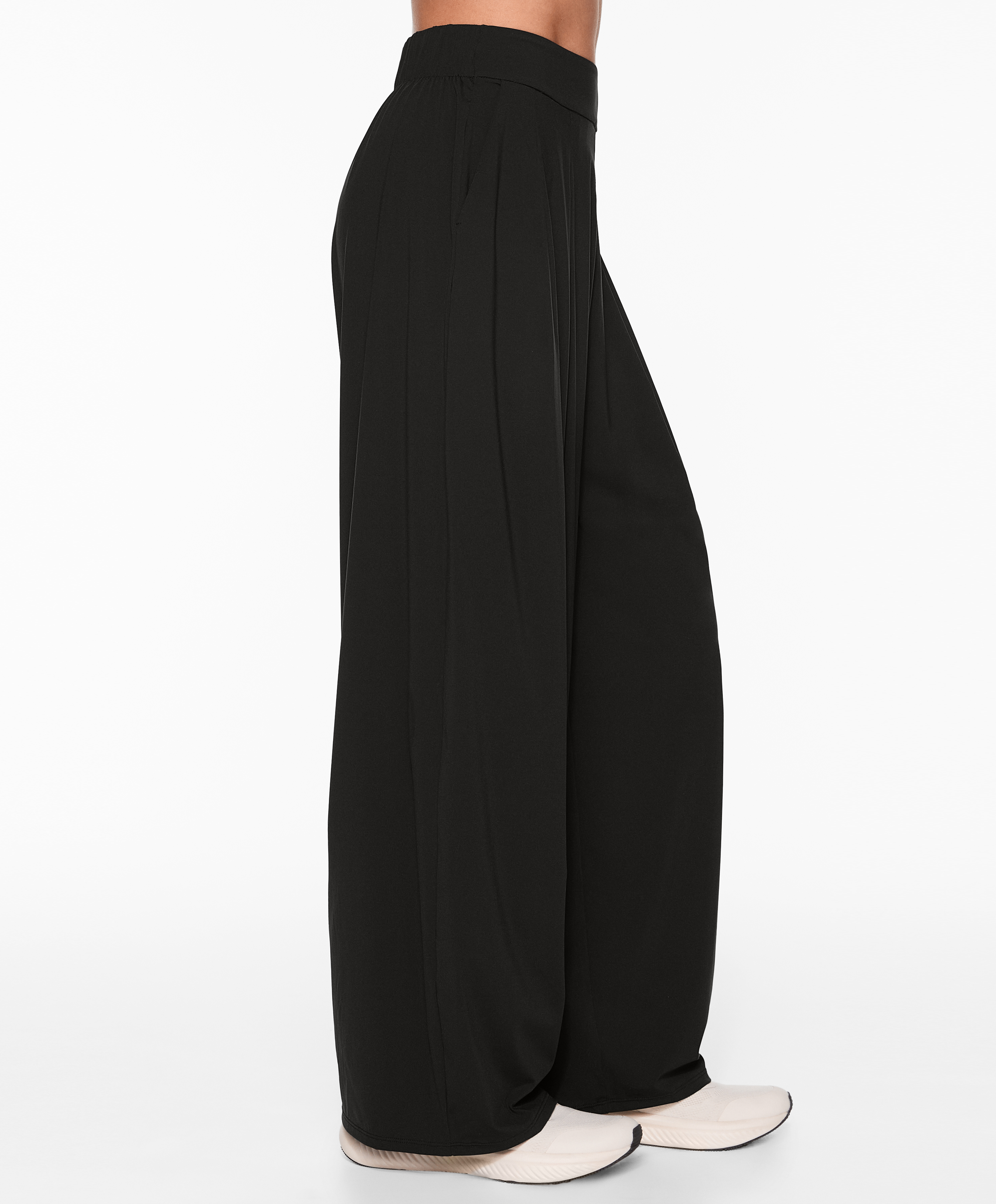 OYSHO Light touch oversize balloon trousers