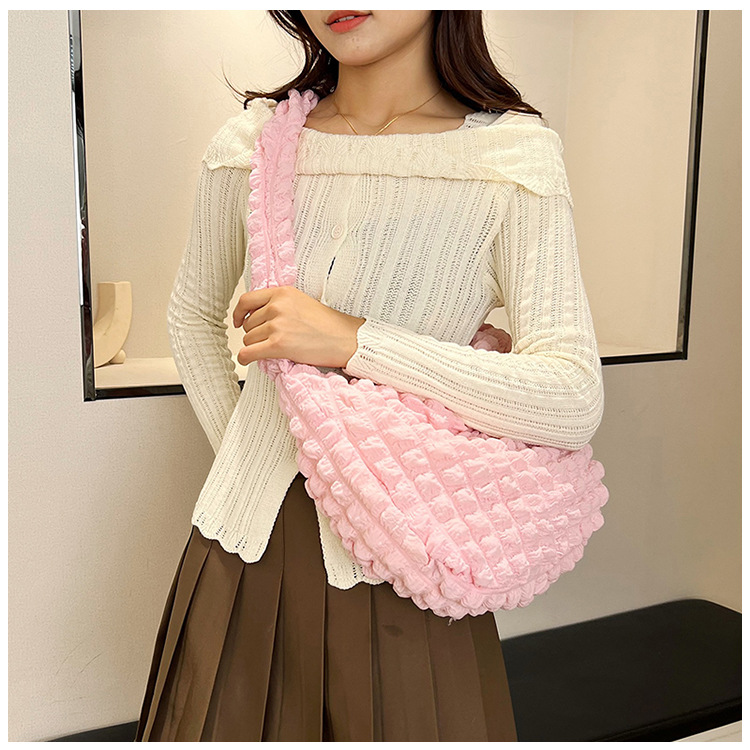 Soft and Textured Large-Capacity Women's Shoulder Bag, Commuting Casual Puff Cloud Bag, New Japanese and Korean Style Pleated Bag