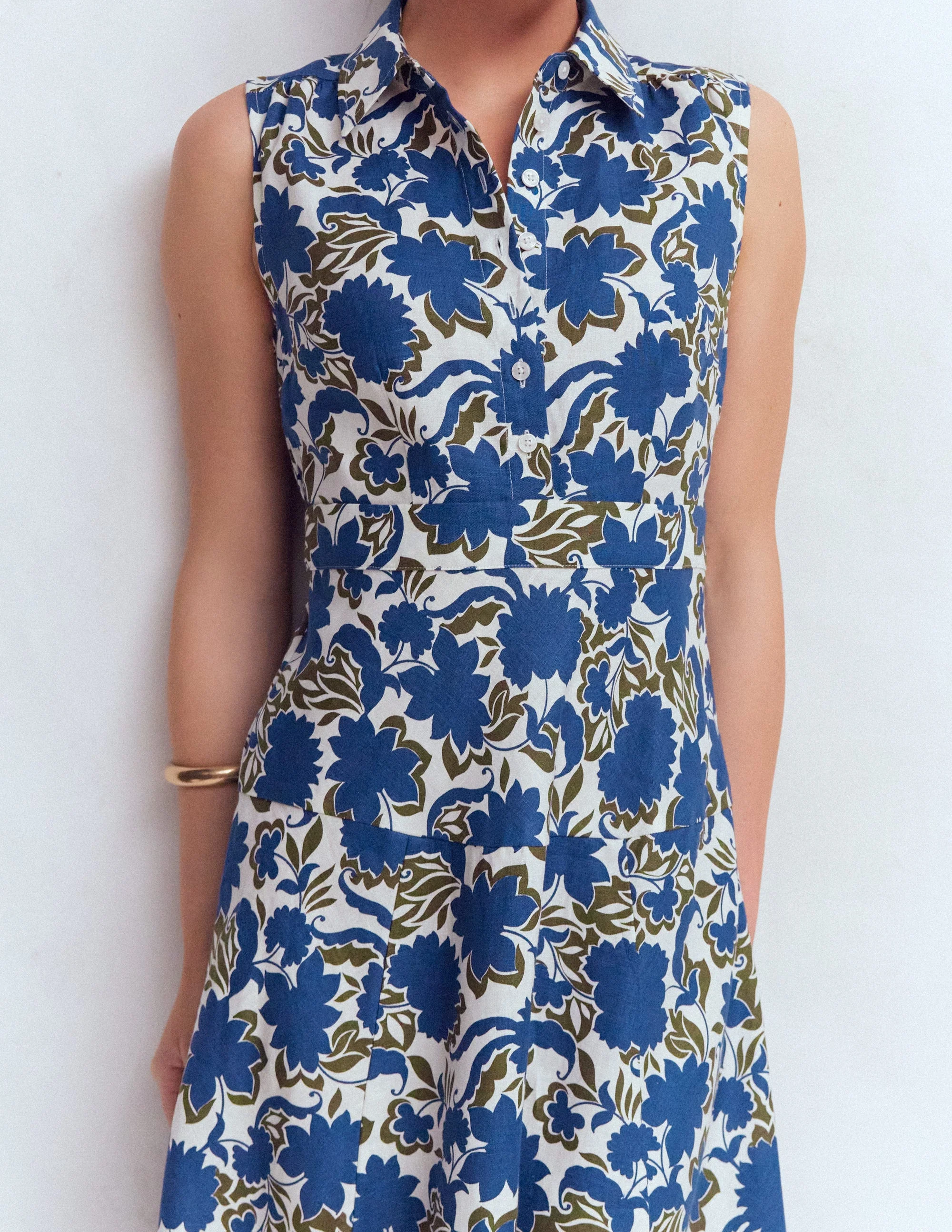 Erma Leinenkleid mit tiefer Taille-Blau Schattenblüte