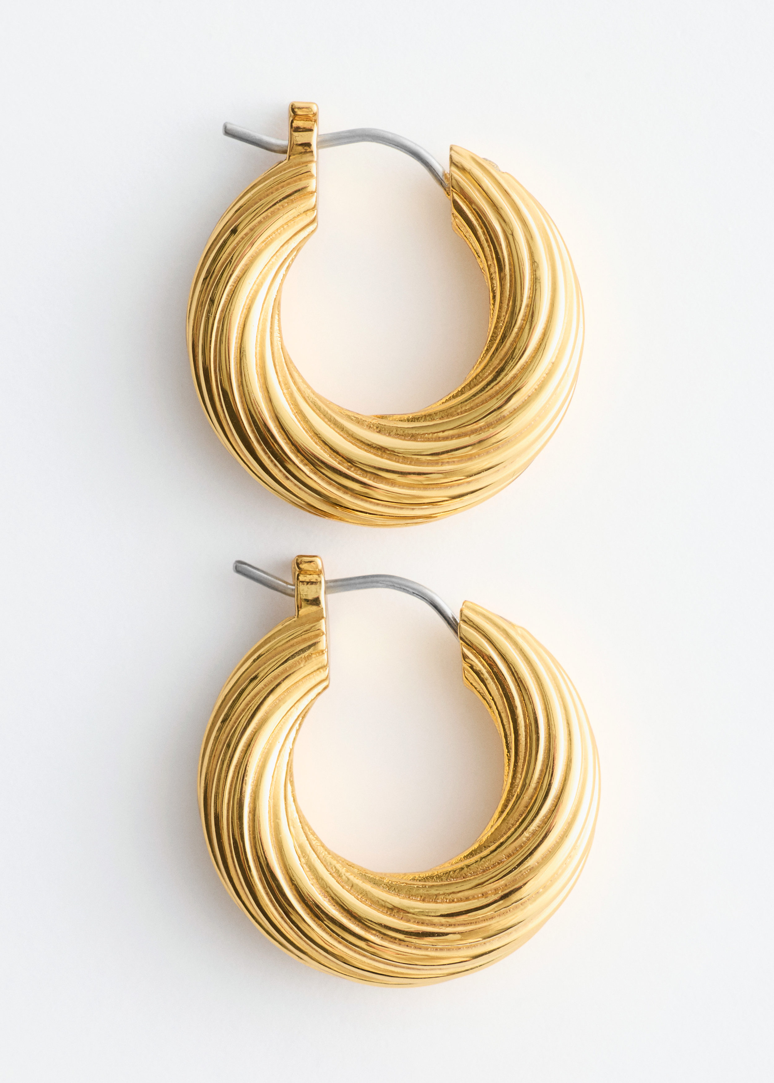 & Other Stories FLUTED HOOP EARRINGS