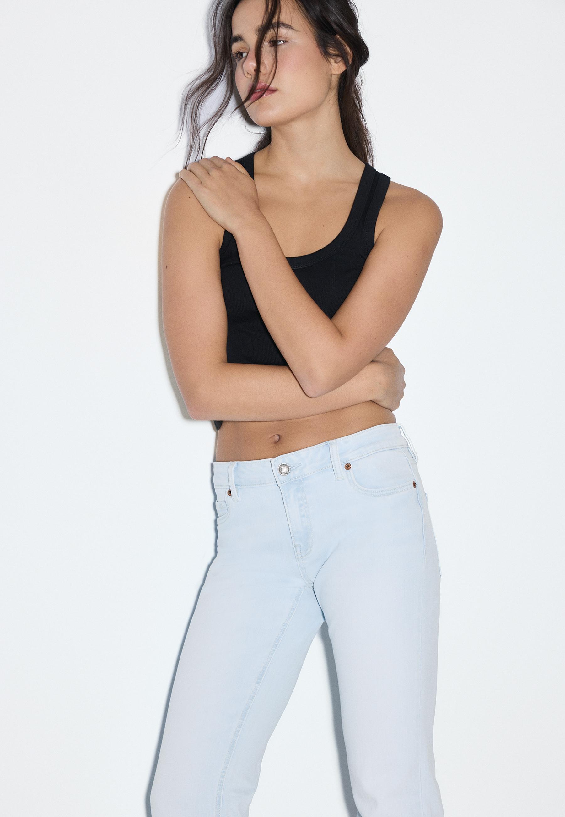 D67 SLIM FIT BOOT-CUT JEANS