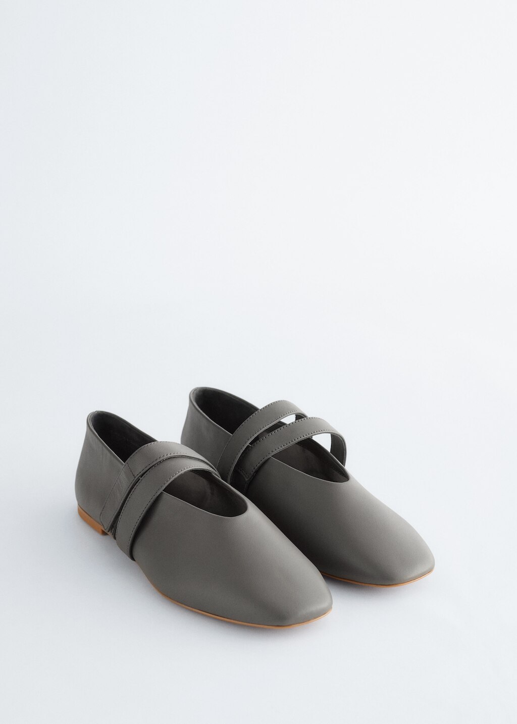 & Other Stories CROSS-STRAP LEATHER BALLET FLATS