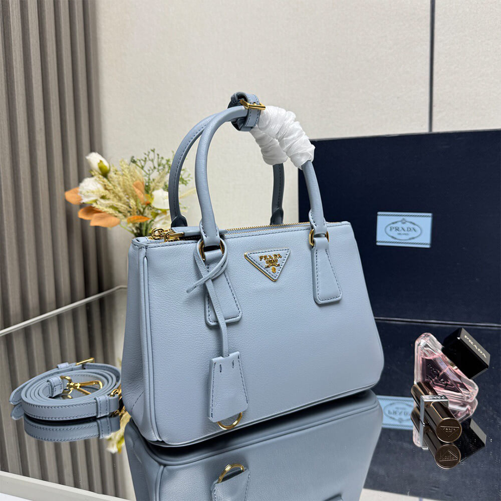 Prada Small Prada Galleria Saffiano leather bag(HIGH-END GRADE) - Top Club