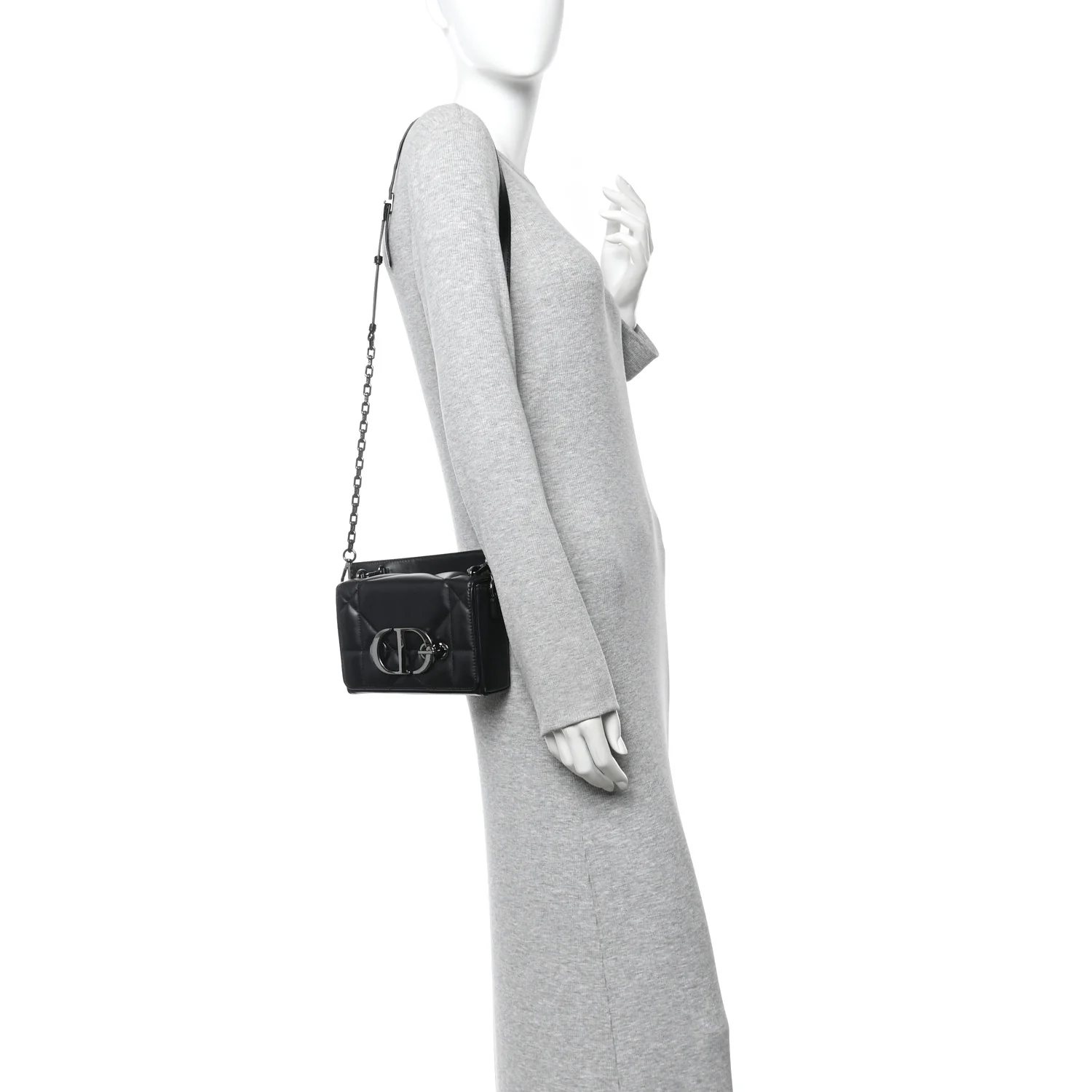 Lambskin Maxi Cannage Small 30 Montaigne Chain Top Handle Bag Black