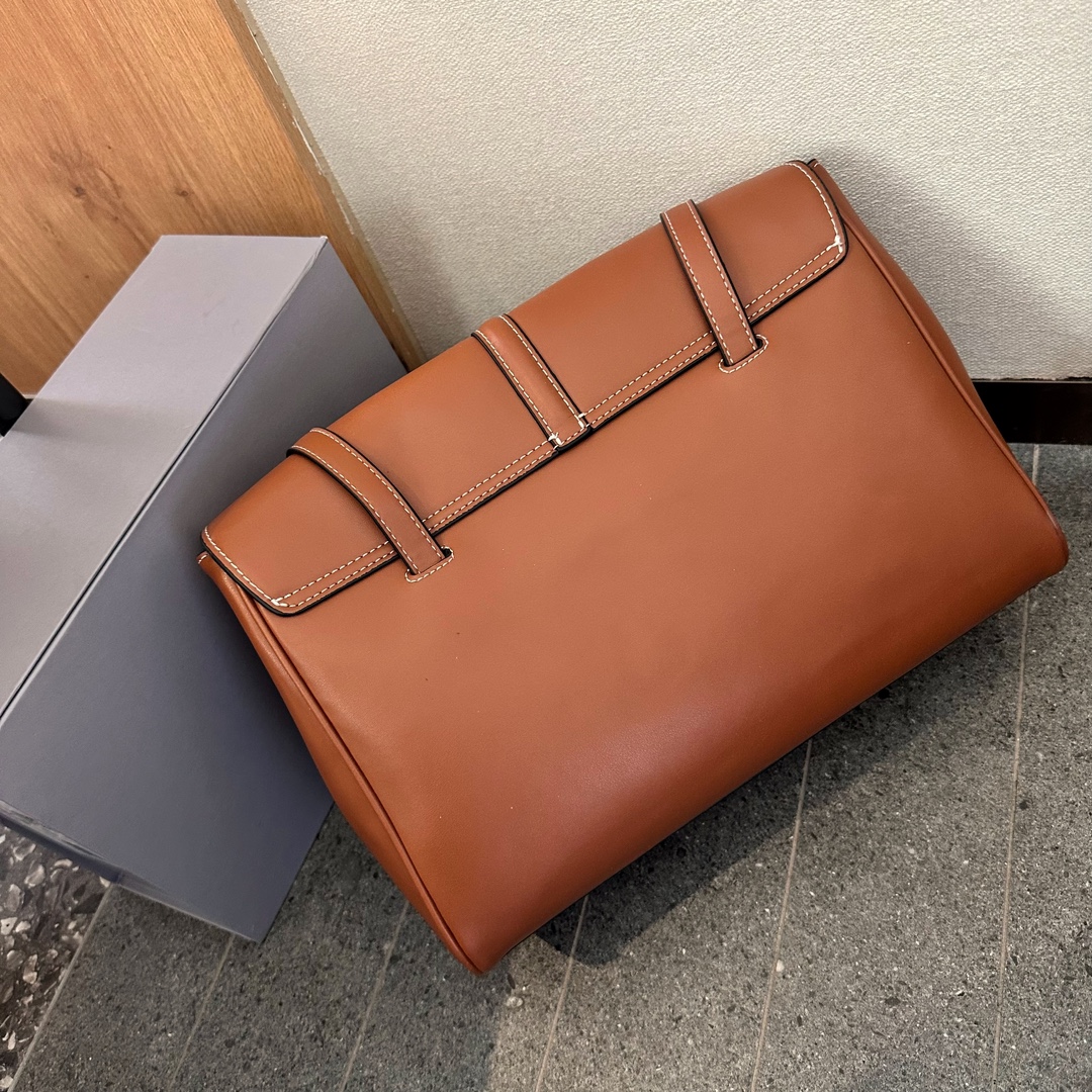 MEDIUM SOFT 16 BAG IN SMOOTH CALFSKIN TAN size: 33 * 25cm - Top Club