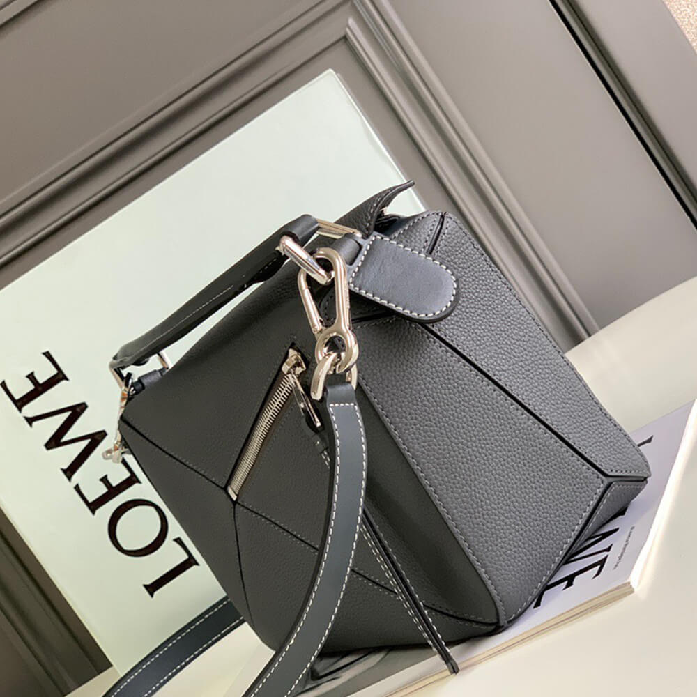 LOEWE Small Puzzle Bag - Top Club
