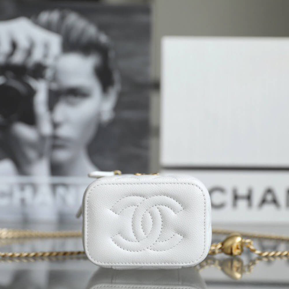 CHANEL Quilted Heart Crush Mini Vanity with Chain(high-end grade) - Top Club
