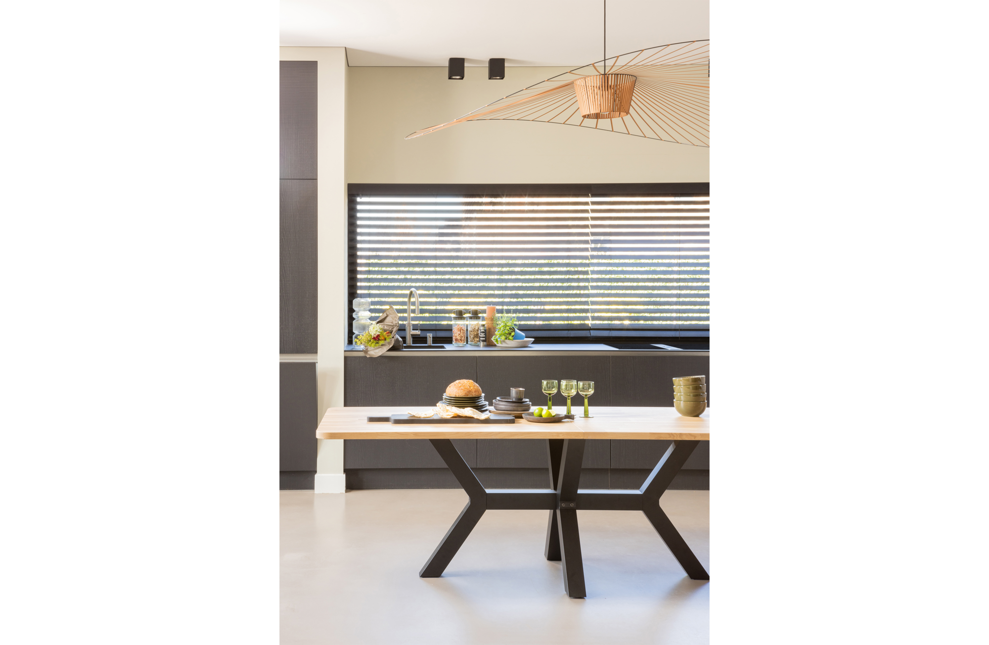 WOOOD Tafel Tablo Eiken Zeeland poot Tafel Tablo Eiken Zeeland poot 240x100