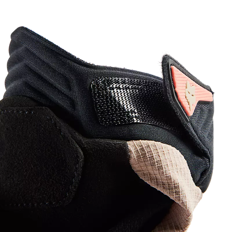 Women protect gloves