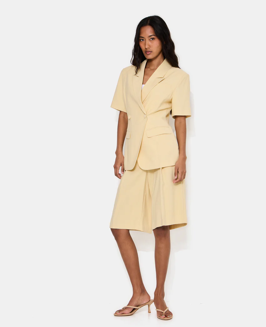 Pimkie Veste blazer cintrée manches courtes