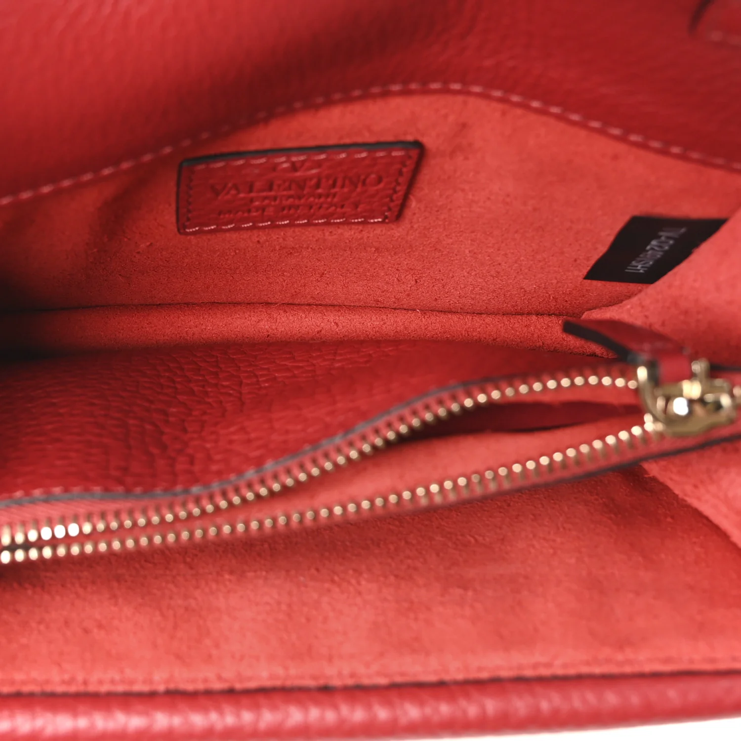 Pebbled Calfskin Rockstud Wallet on Chain Rouge Pur - Top Club