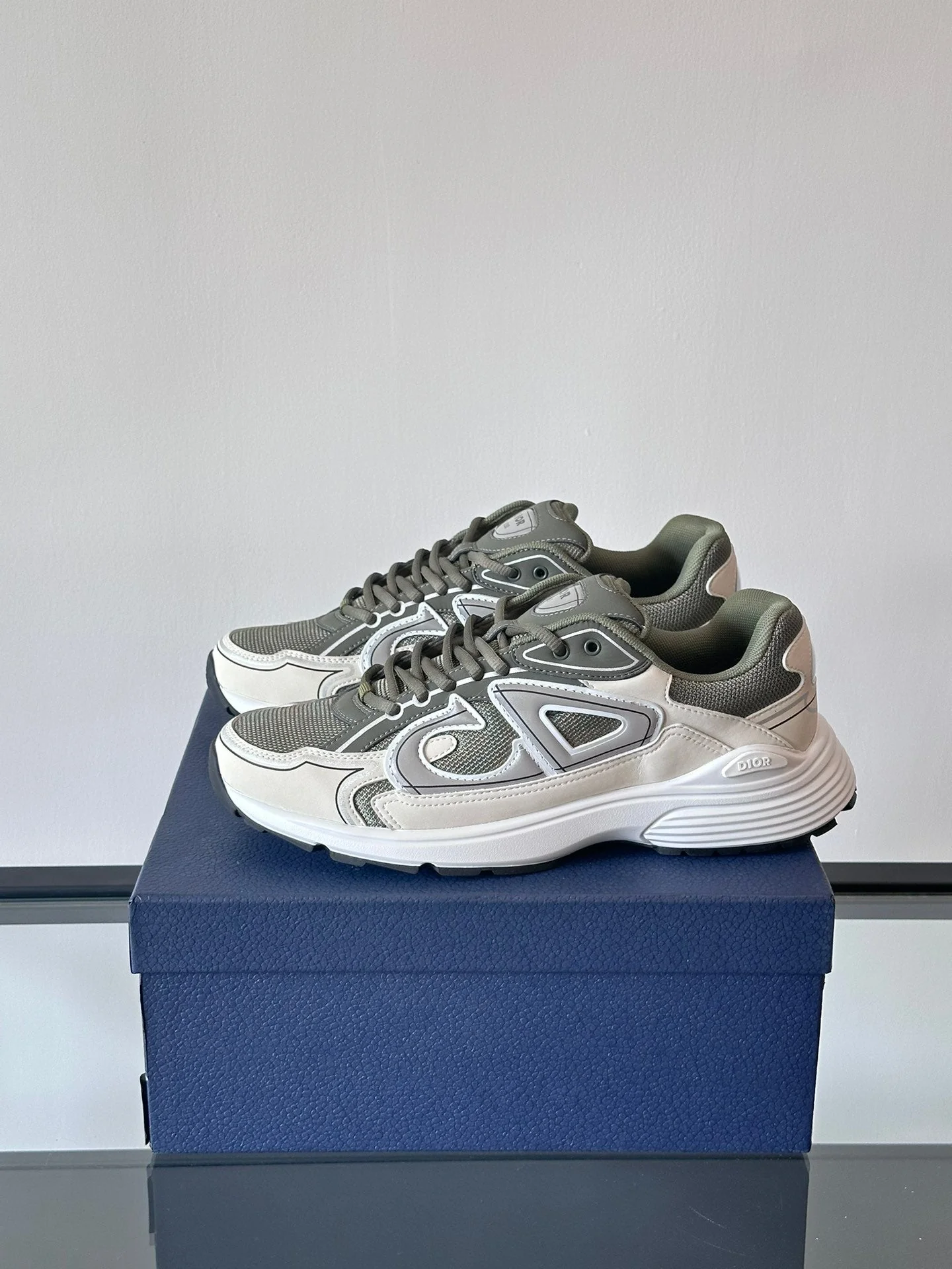 DIOR B30 CELADON OLIVE - Sneaker Replica Workshop