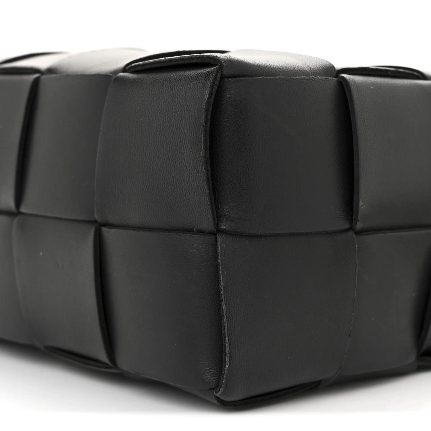 Lambskin Maxi Intrecciato Brick Cassette Bag Black - Top Club