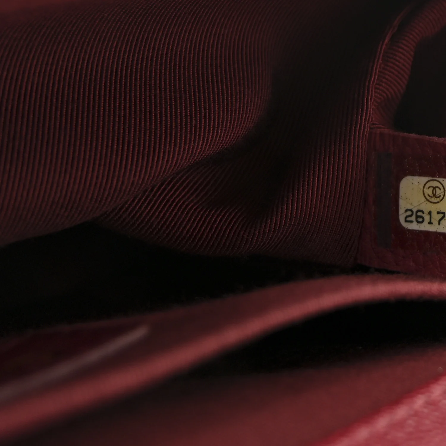 Caviar Quilted Medium Boy Flap Burgundy - Top Club