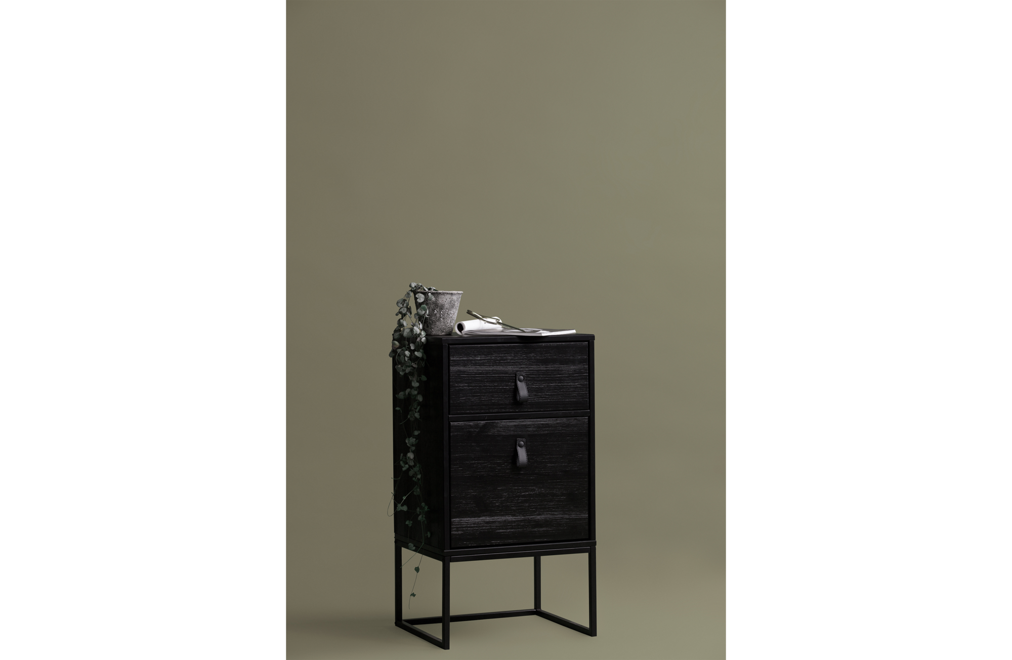 WOOOD nachtkastje Zola met lade en deur Nachtkastje Zola met lade en deur