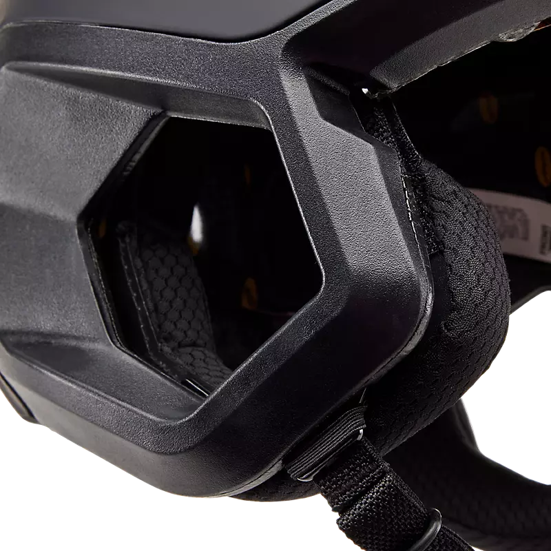 Helmet for drop frame